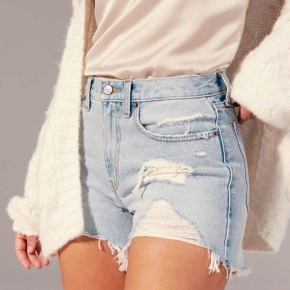 Abercrombie & Fitch Pants - Mid Rise Boyfriend Shorts